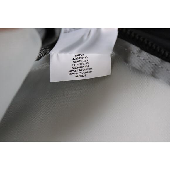 The North Face Recon Laptop Backpack Color Black - Read - Picture 3 of 15